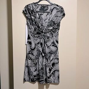 Apt. 9 size PS dress. Pre-owned, good condition.